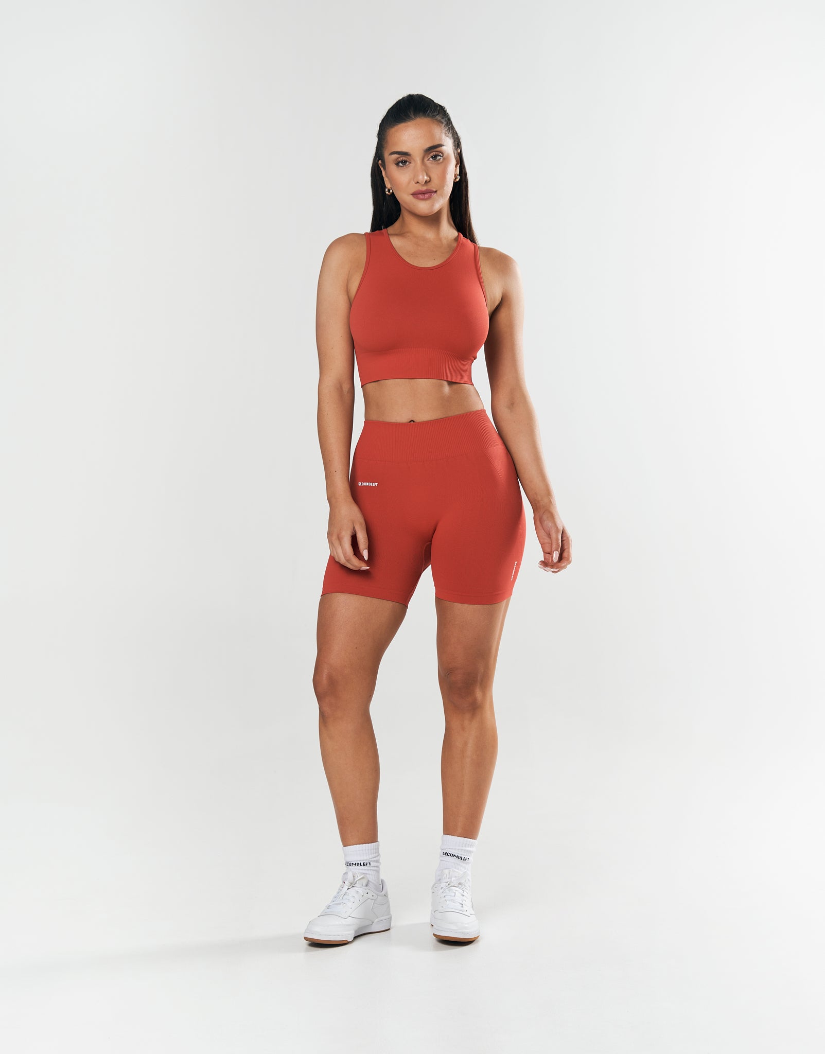 Nahtloses, kurz geschnittenes Unterhemd für das Fitnessstudio, Sport, Workout – Rot – JWFancy